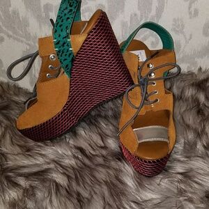 Multicolor suede sandals